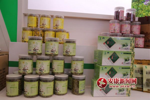 hꎸʳƷ“”ꑣɞ鱊οُ͓(gu)“c(din)”        z_meitu_17.jpg